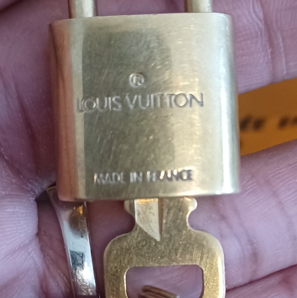 LV lock and key - Picture 4 of 5